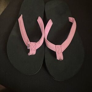 Rainbow Pink Strap Black Footbed Flip Flops Girls 4/5